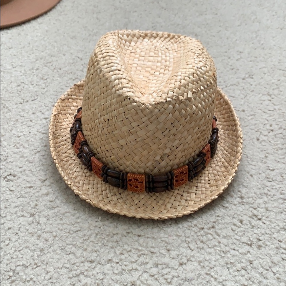 Hats 🎩 - Picture 3 of 5
